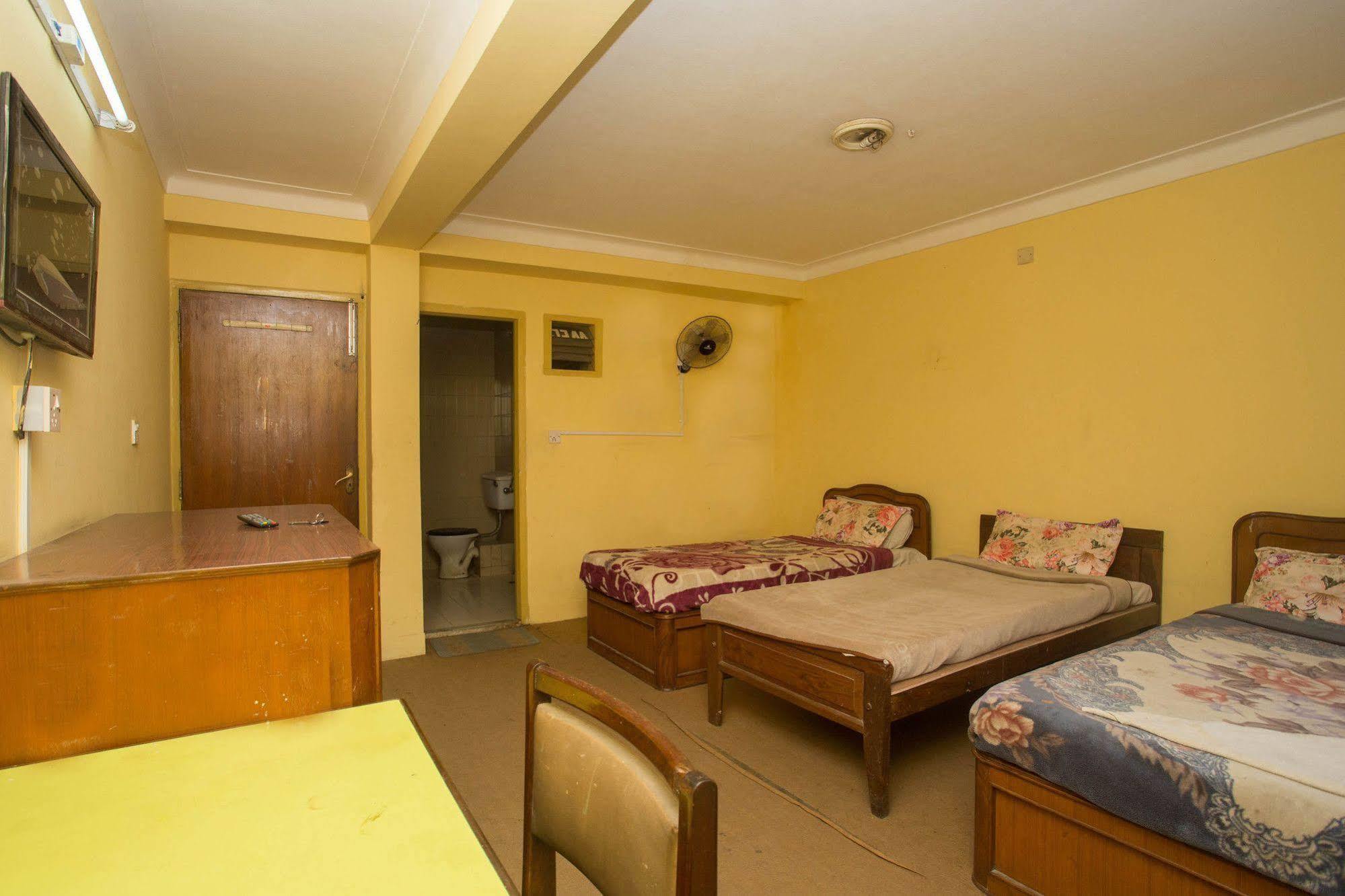 Hotel Red Panda Катманду Екстер'єр фото