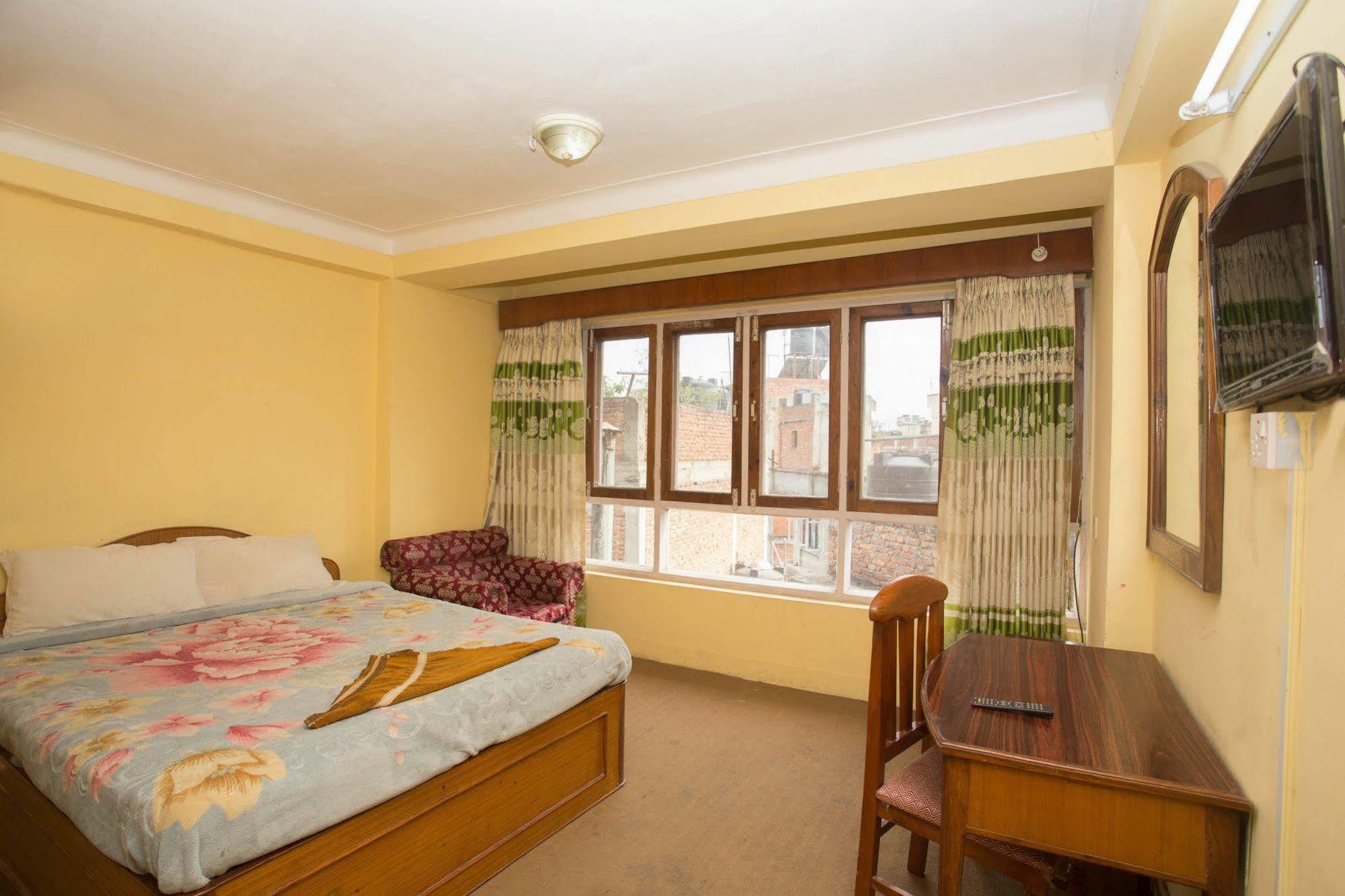 Hotel Red Panda Катманду Екстер'єр фото