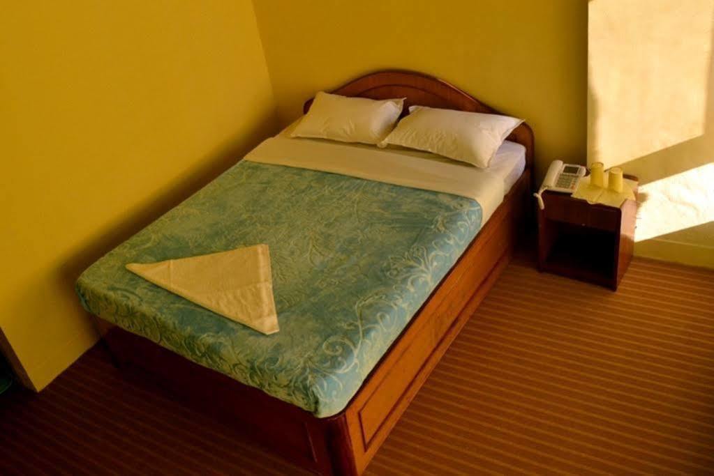 Hotel Red Panda Катманду Екстер'єр фото